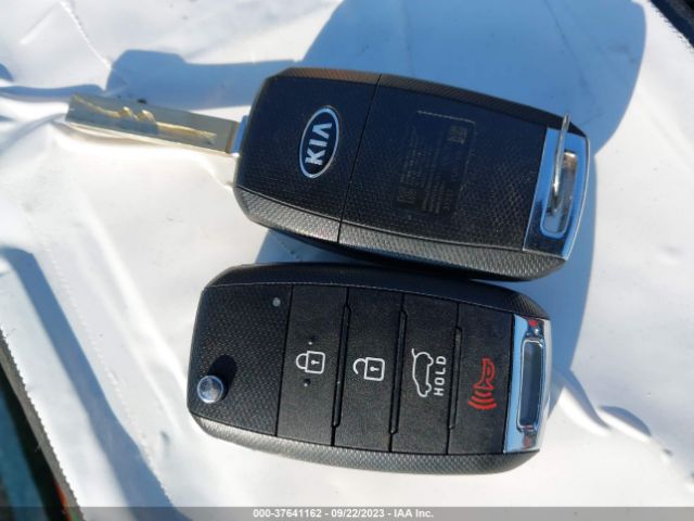 5XYPGDA56JG365984 KIA Sorento Lx V6