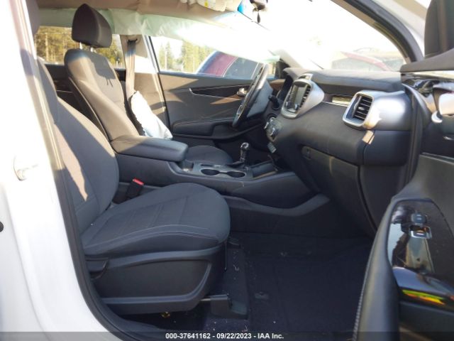 5XYPGDA56JG365984 KIA Sorento Lx V6