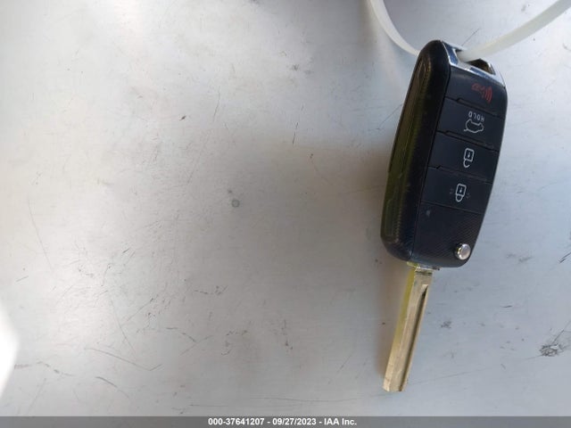 KIA SORENTO LX 2019 5XYPG4A33KG433271 Image 3