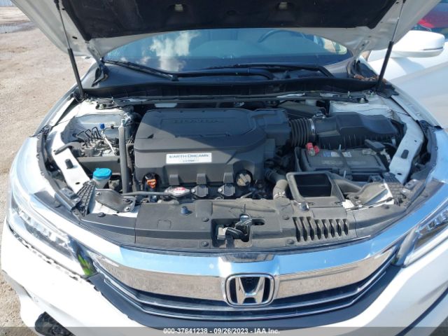 1HGCR3F93HA003394 Honda Accord Sedan Touring