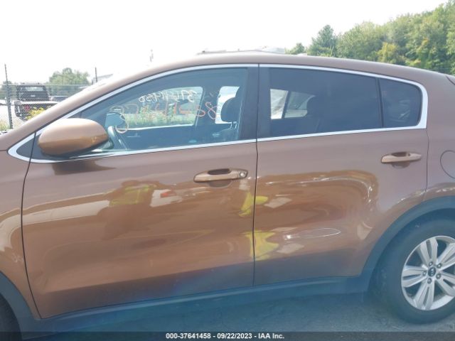 KNDPMCAC6J7365269 KIA Sportage Lx