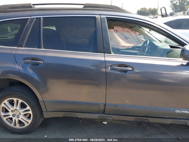 Subaru Outback 2.5i Premium 2014 4S4BRBCC5E3317192 Image 12