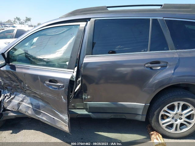 Subaru Outback 2.5i Premium 2014 4S4BRBCC5E3317192 Image 13
