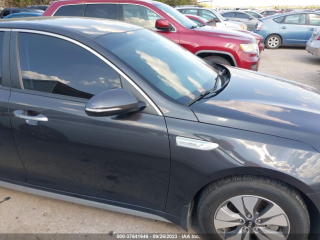 KNAGT4LE4H5009056 KIA Optima Hybrid Base