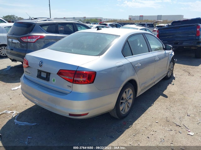 3VWD17AJ9FM220576 Volkswagen Jetta Sedan 1.8t Se W/connectivity