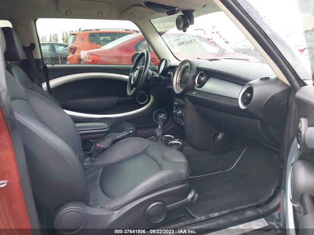 2012 MINI COOPER HARDTOP WMWSV3C54CTY16499 Photo 4