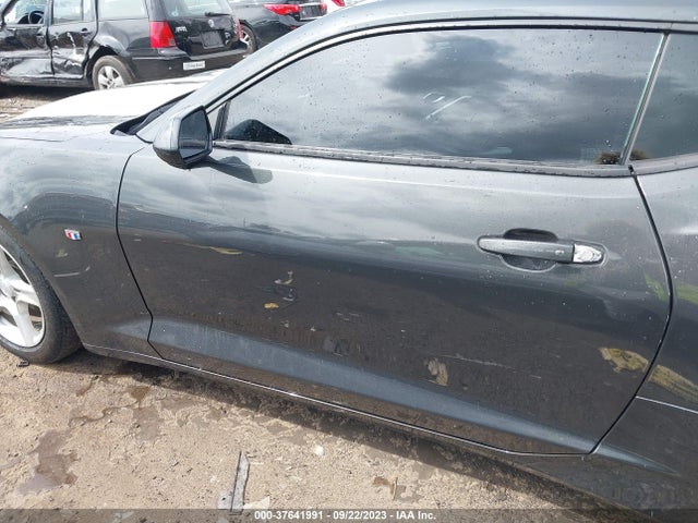 Chevrolet Camaro 1ls 2018 1G1FA1RX0J0133073 Image 15