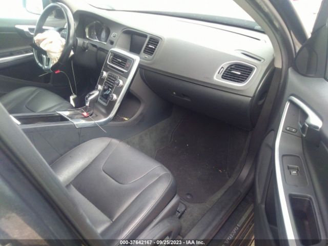 YV126MFK5F1363642 Volvo S60 T5 Premier