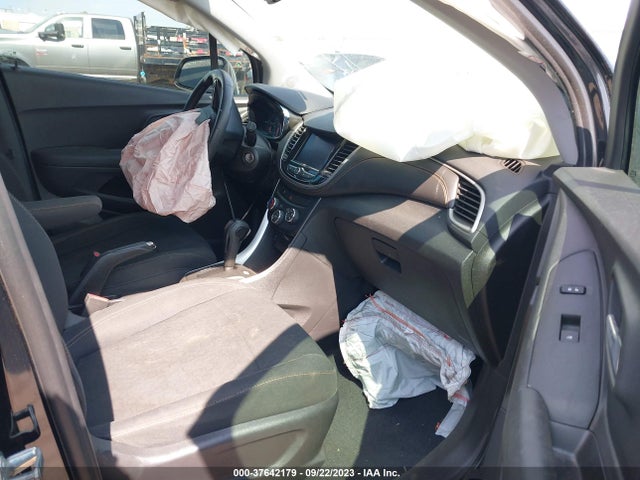 Chevrolet TRAX LS 2020 3GNCJKSB6LL274810 Image 5