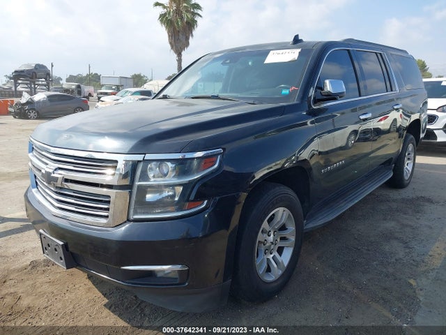 Chevrolet Suburban Lt 2017 1GNSCHKC2HR151345 Image 2