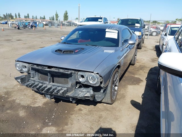 Dodge Challenger 392 Hemi Scat Pack Shaker 2016 2C3CDZFJ8GH239523 Image 2