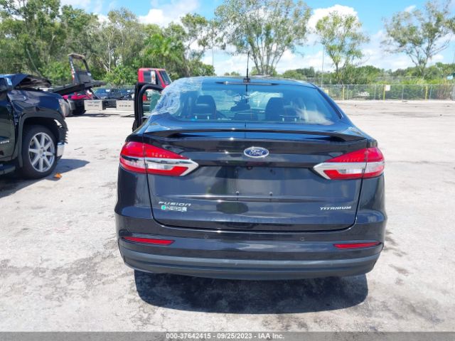 3FA6P0SU4KR161918 Ford Fusion Energi Titanium