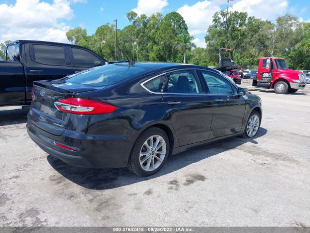 3FA6P0SU4KR161918 Ford Fusion Energi Titanium