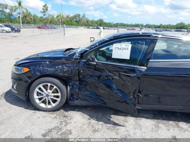 3FA6P0SU4KR161918 Ford Fusion Energi Titanium