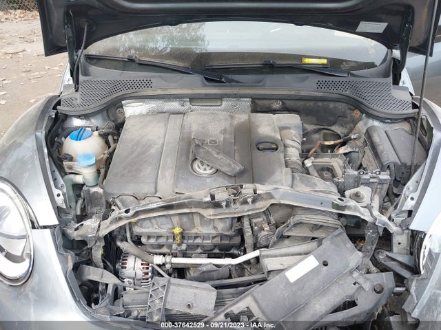 3VWFP7ATXEM606690 Volkswagen Beetle Coupe 2.5l Entry