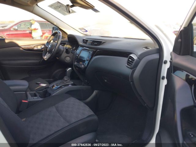 JN1BJ1BV8MW569964 Nissan Rogue Sport Sv