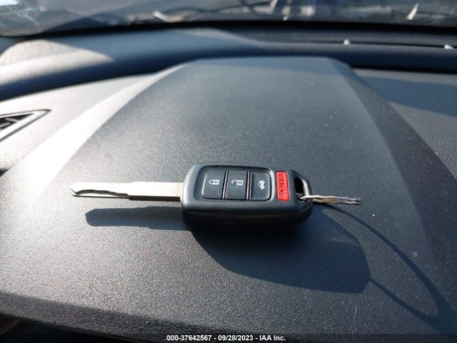 19XFC2F52HE229119 Honda Civic Sedan Lx