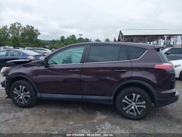 Toyota RAV4 LE 2018 2T3BFREV8JW825460 Image 15
