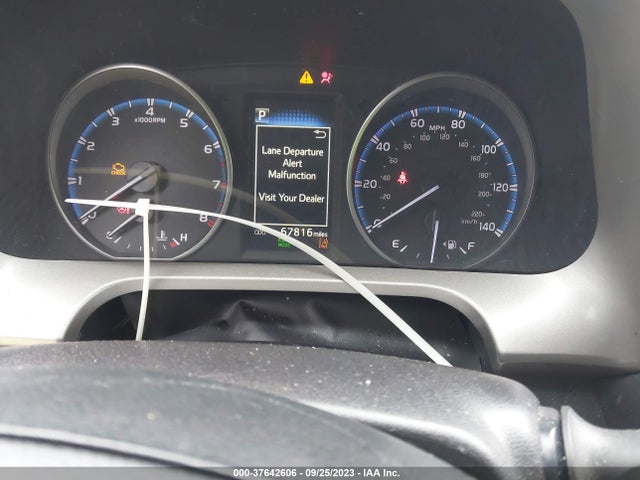Toyota RAV4 LE 2018 2T3BFREV8JW825460 Image 7