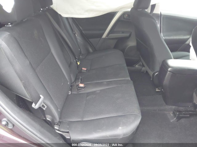 Toyota RAV4 LE 2018 2T3BFREV8JW825460 Image 8
