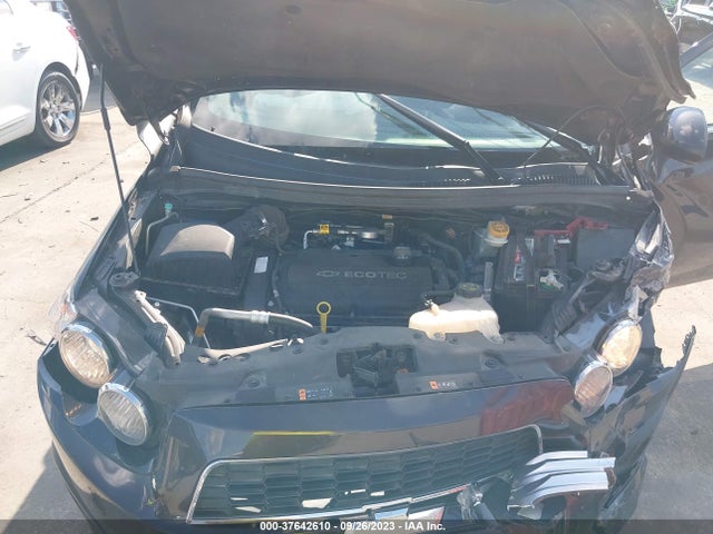 Chevrolet SONIC LT 2016 1G1JC5SH5G4123817 Image 10