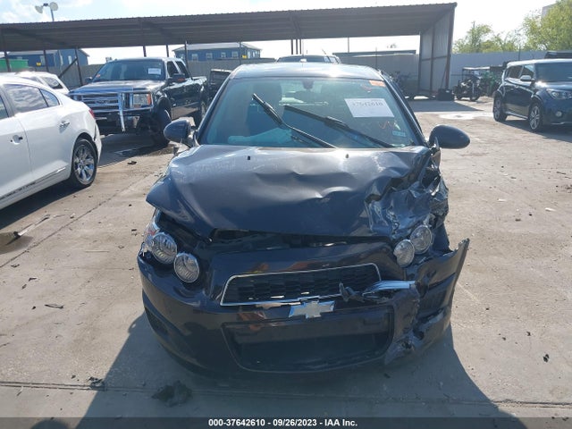 Chevrolet SONIC LT 2016 1G1JC5SH5G4123817 Image 11