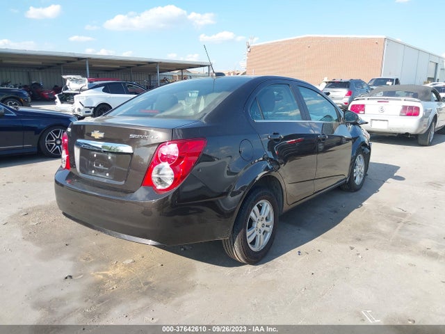 Chevrolet SONIC LT 2016 1G1JC5SH5G4123817 Image 4