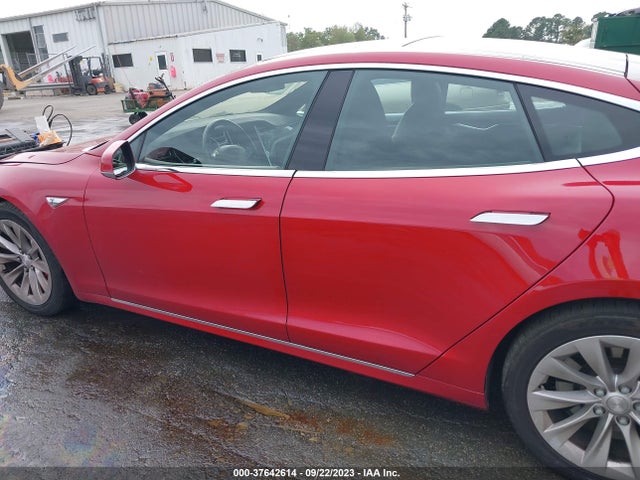 Tesla Model S 60/70/75/85 2016 5YJSA1E17GF138403 Image 13