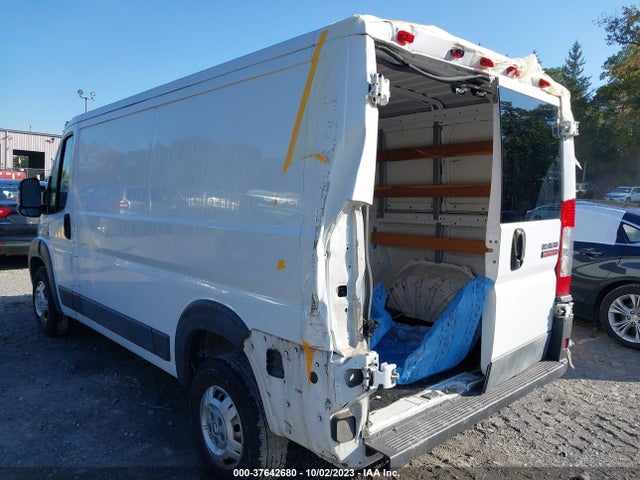 3C6TRVAG9HE525967 RAM Promaster Cargo Van