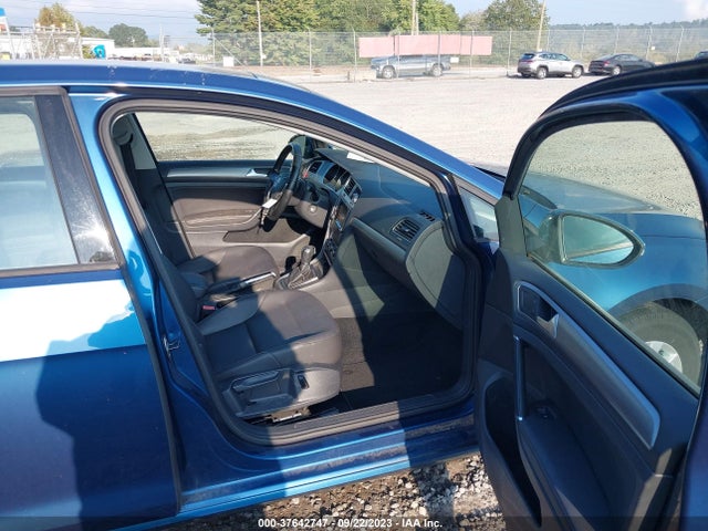 3VW217AU9FM029743 Volkswagen Golf Tsi S W/sunroof