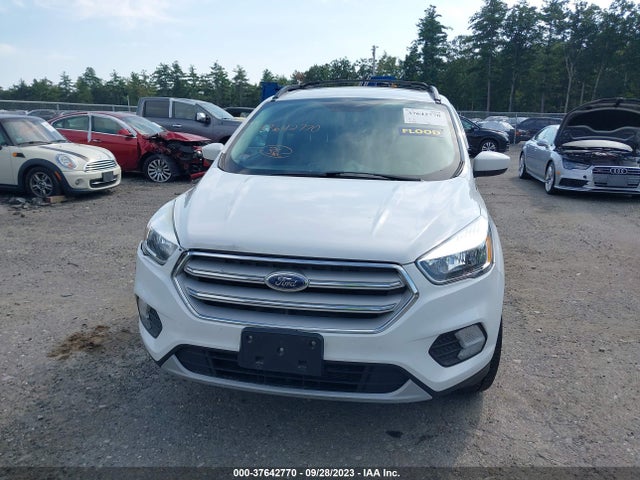 2018 FORD ESCAPE SE VIN: 1FMCU9GD8JUA77123