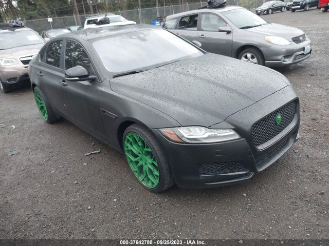 2016 JAGUAR XF SAJBK4BV9GCY17156 Photo 0