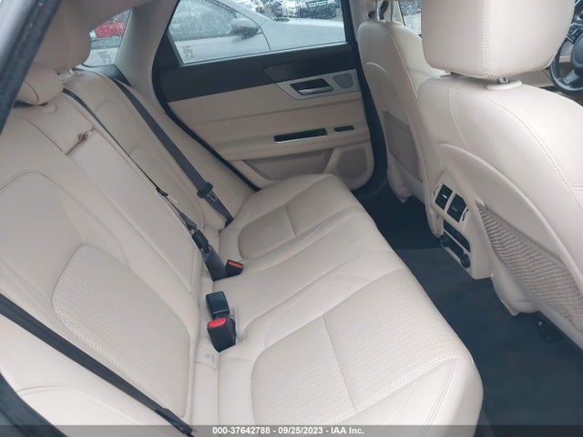 2016 JAGUAR XF SAJBK4BV9GCY17156 Photo 7