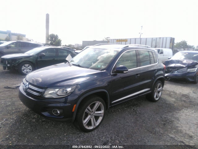 WVGBV7AX8FW548473 Volkswagen Tiguan R-line