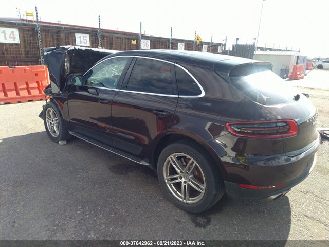 2015 PORSCHE MACAN WP1AB2A55FLB51765 Photo 2