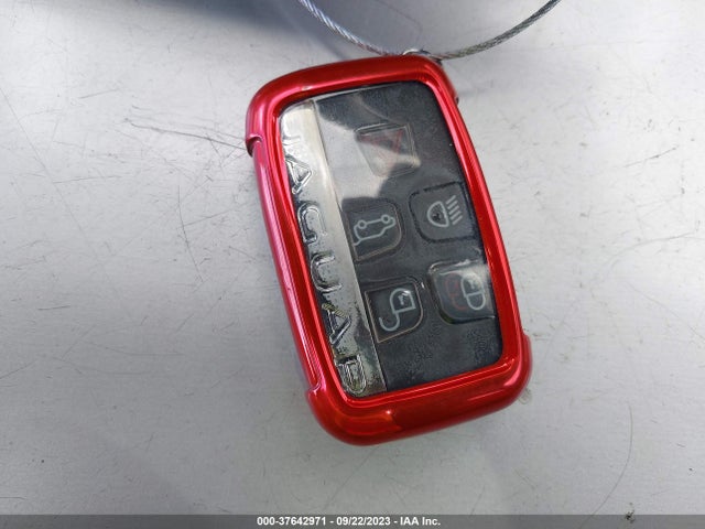 2017 JAGUAR XE SAJAF4BV2HA948989 Photo 10