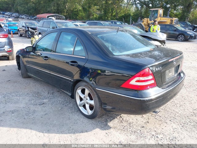 2006 MERCEDES-BENZ C-CLASS WDBRF52H66A864381 Photo 2
