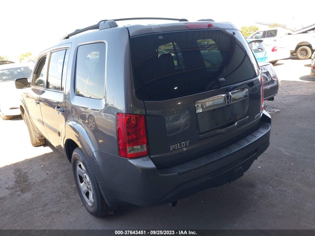 Honda PILOT LX 2015 5FNYF4H26FB055478 Image 3