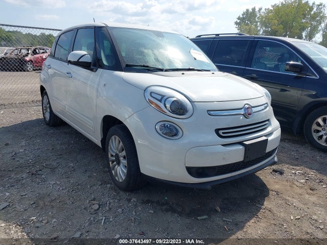 2015 FIAT 500L ZFBCFABH4FZ034292 Photo 0