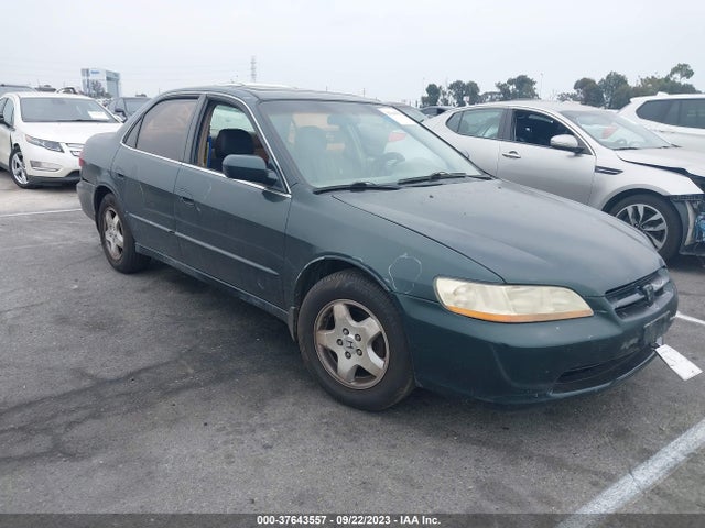 1998 HONDA ACCORD SDN EX VIN: 1HGCG165XWA056114