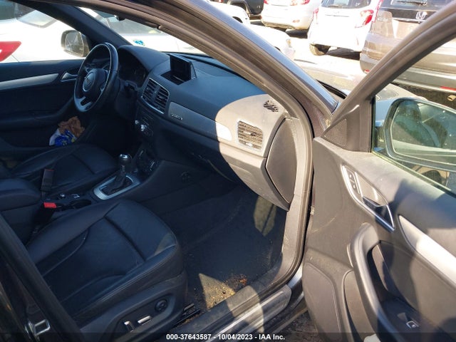 WA1ECCFS5JR001871 Audi Q3 Sport Premium