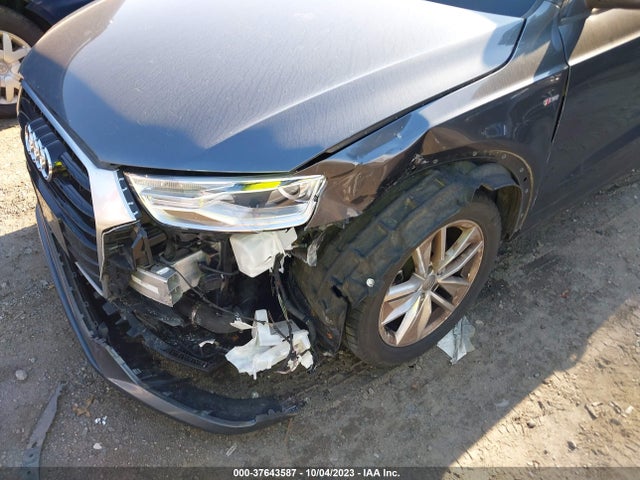 WA1ECCFS5JR001871 Audi Q3 Sport Premium