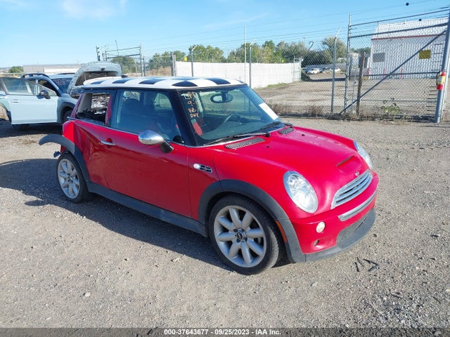 2006 MINI COOPER S WMWRE33526TL21110 Photo 0