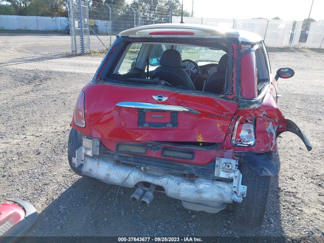 2006 MINI COOPER S WMWRE33526TL21110 Photo 5