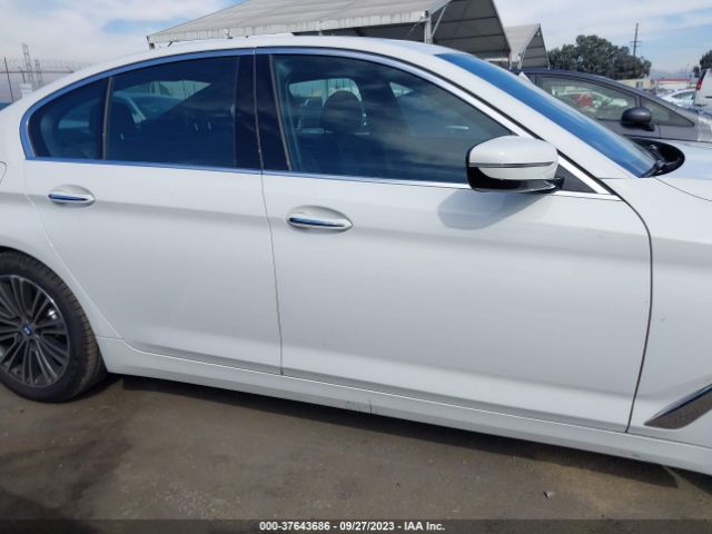 WBAJA9C56JB251847 BMW 5 Series 530e Iperformance