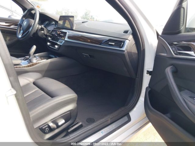 WBAJA9C56JB251847 BMW 5 Series 530e Iperformance