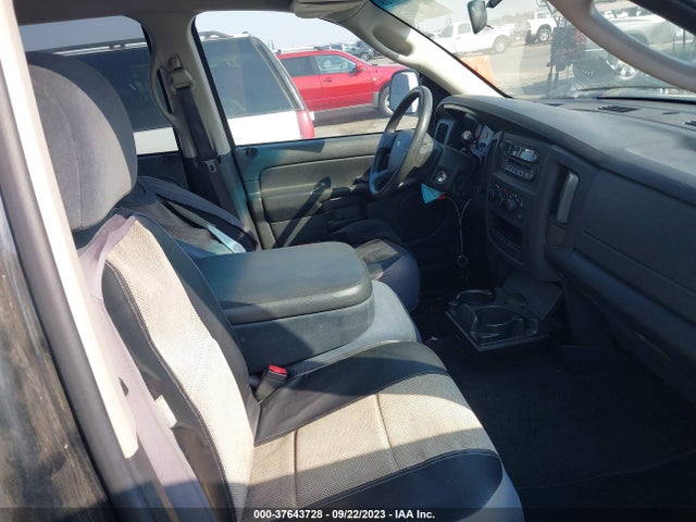 2005 DODGE RAM 1500 SLT VIN: 1D7HA18DX5S221328