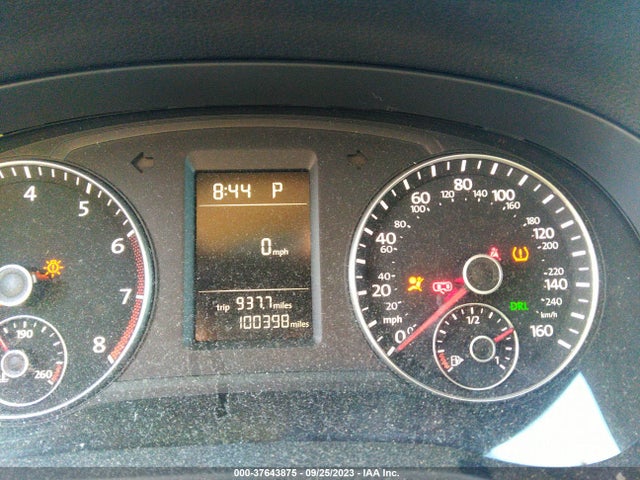 1VWAT7A38FC079239 Volkswagen Passat 1.8t Limited Edition