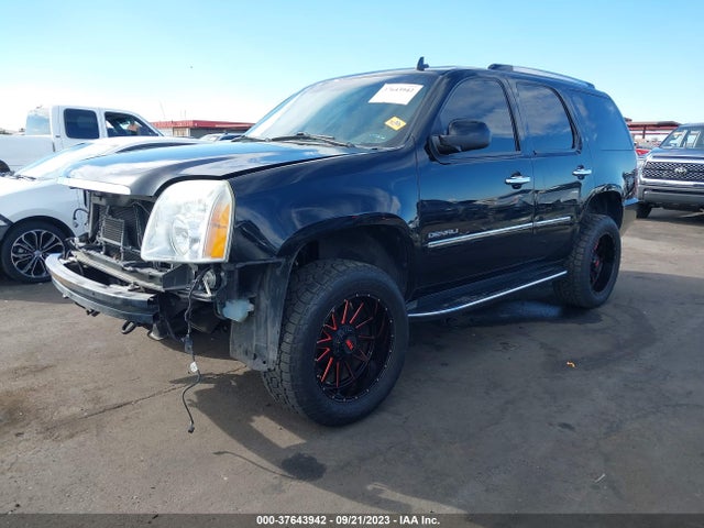 2011 GMC YUKON DENALI VIN: 1GKS2EEF3BR251367