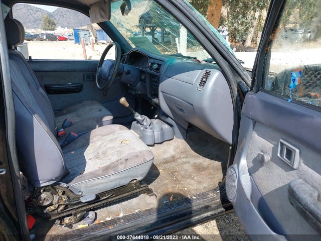 1999 TOYOTA TACOMA VIN: 4TAVL52N6XZ410645